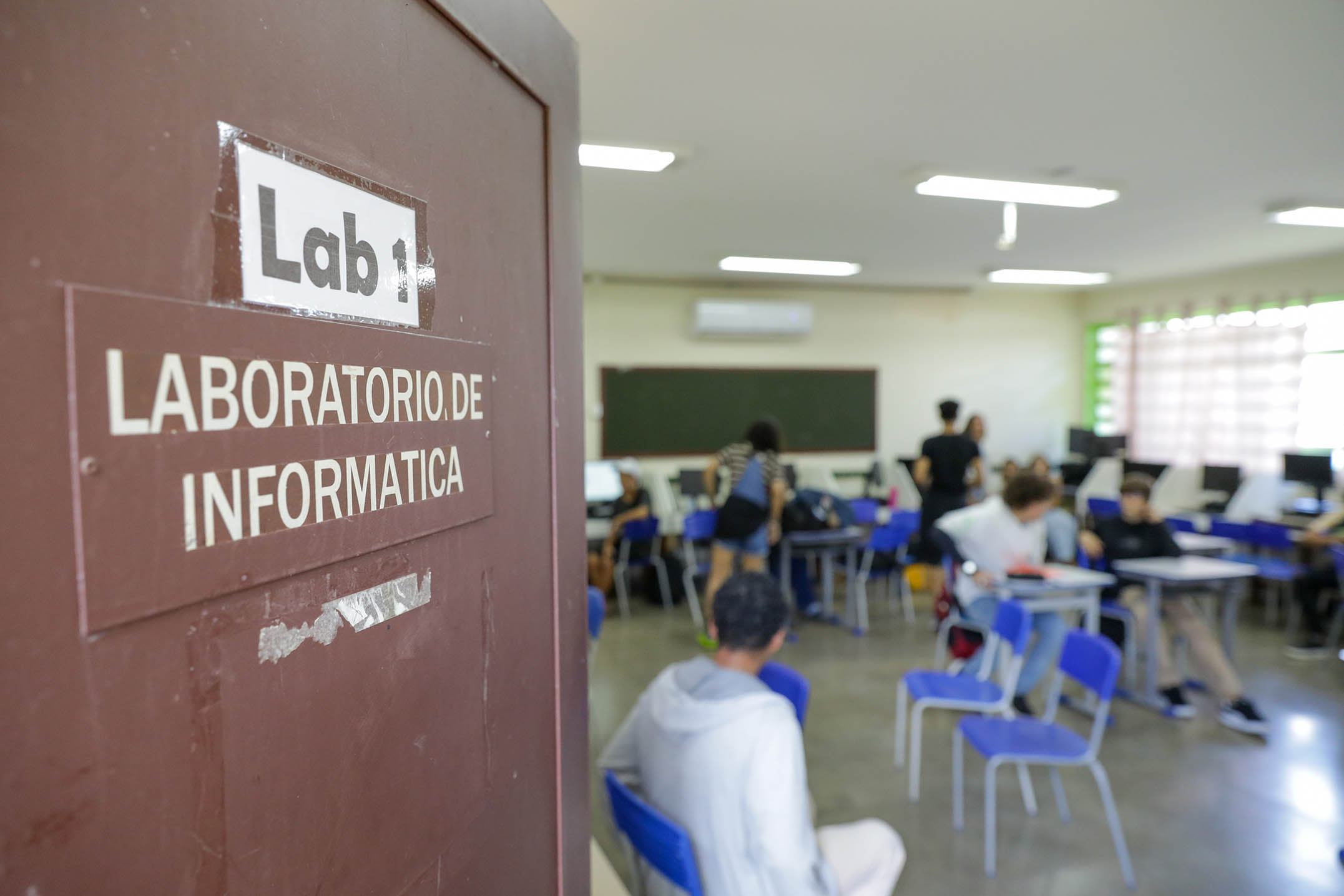 Educação em tempo integral cresce 9,7% no DF e prepara alunos para universidades e mercado de trabalho