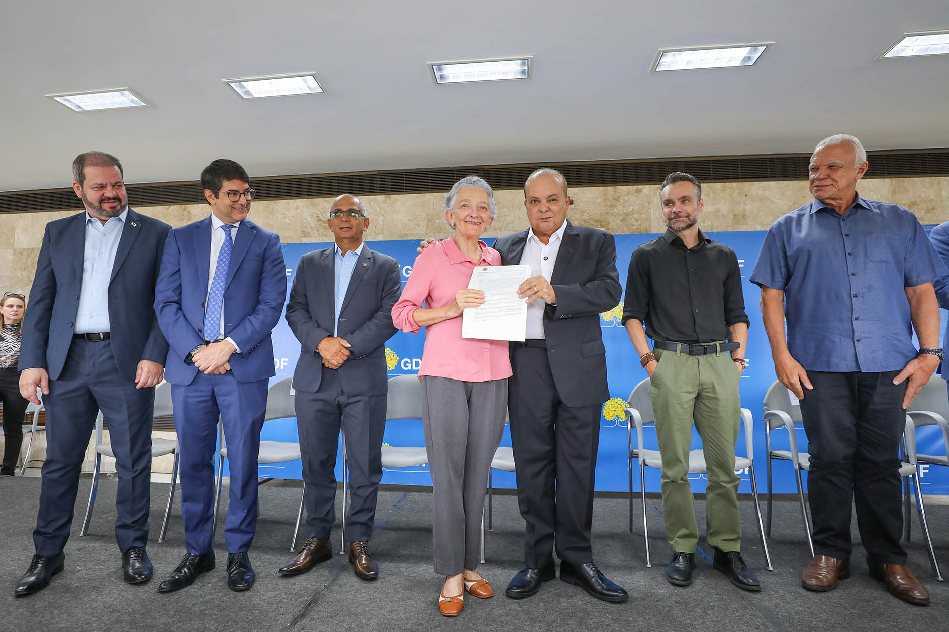 GDF chega a 1,7 mil escrituras entregues a empresas pelos programas Pró-DF II e Desenvolve-DF