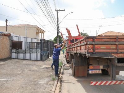 Mutirão em Sobradinho II recolhe inservíveis para combater dengue e limpar a cidade