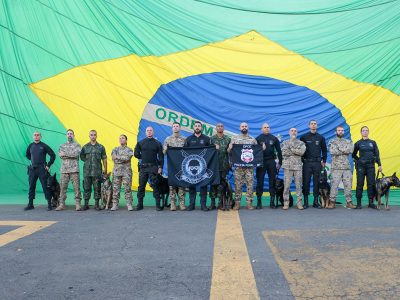 Formada primeira turma do curso de operações com cães da Academia de Polícia Penal do DF