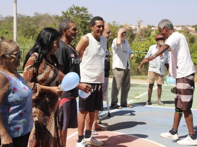 Dia Internacional da Pessoa Idosa é comemorado com atividades recreativas no abrigo Casa Viva