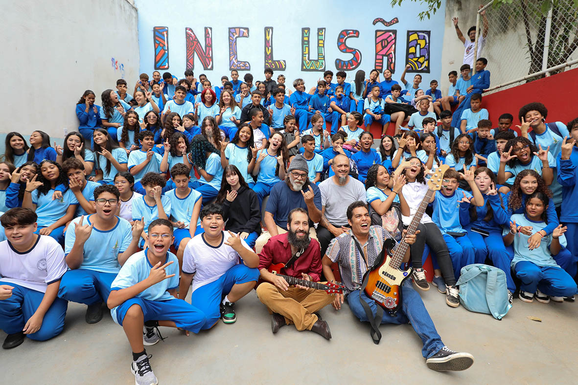 Projeto leva cultura por meio do rock and roll para estudantes da rede pública do DF