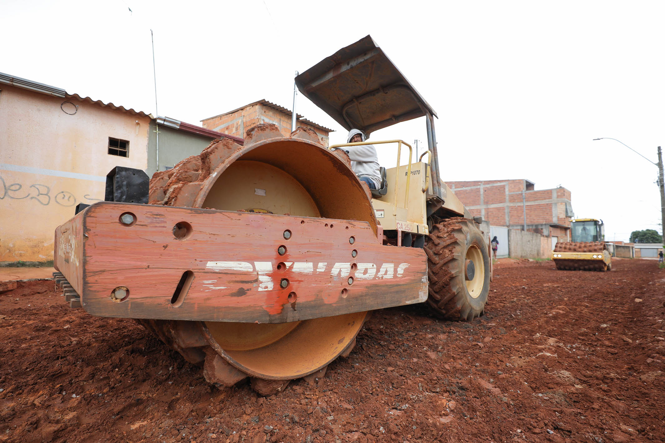 Governo investe R$ 32 milhões em obras de drenagem e pavimentação no Itapoã