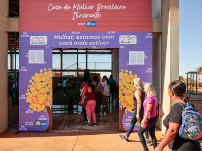 Casa da Mulher Brasileira Itinerante leva conscientização sobre violência doméstica e serviços a Ceilândia