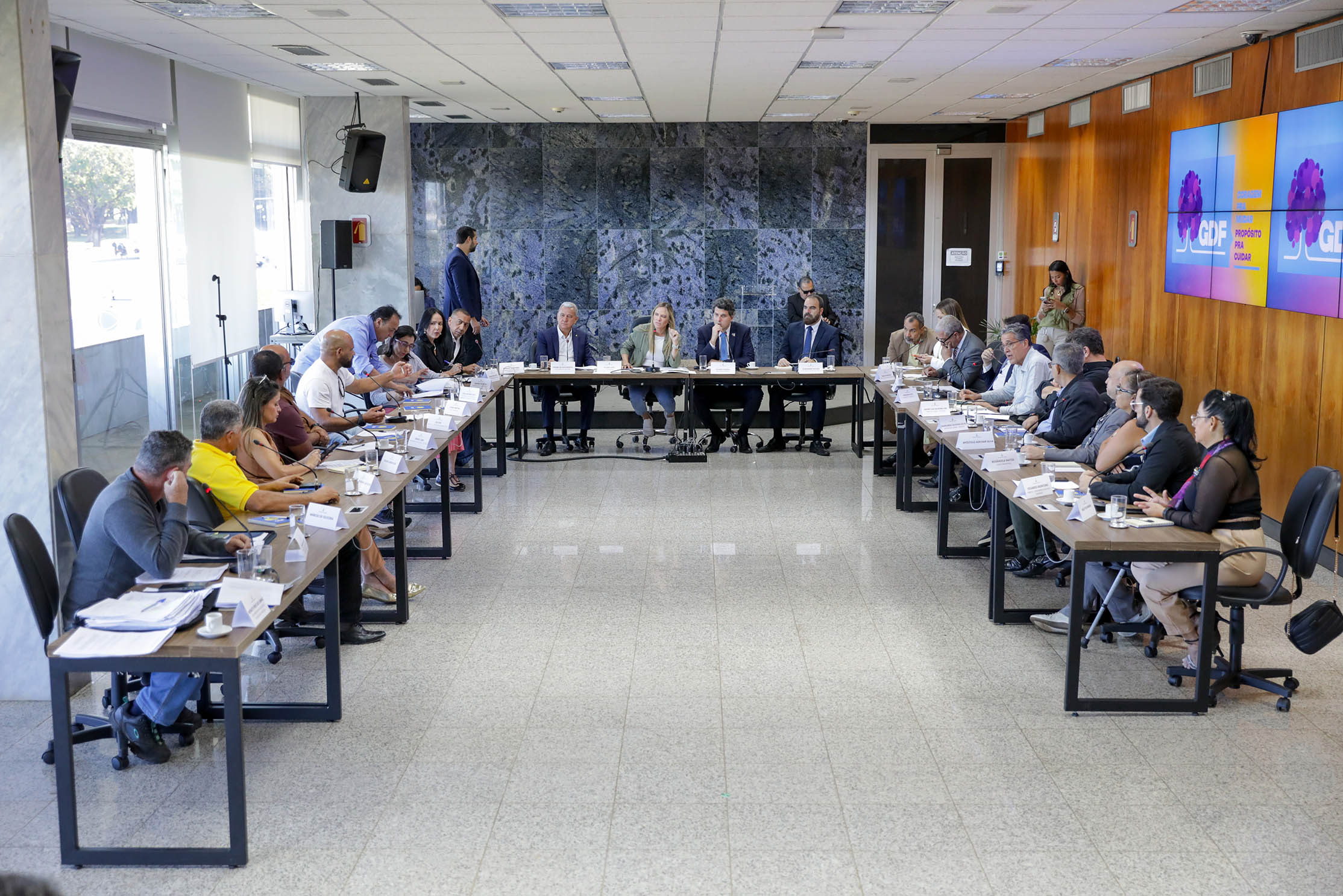 Governadora e comunidades rurais próximas à DF-180 traçam estratégias para atender demandas da região