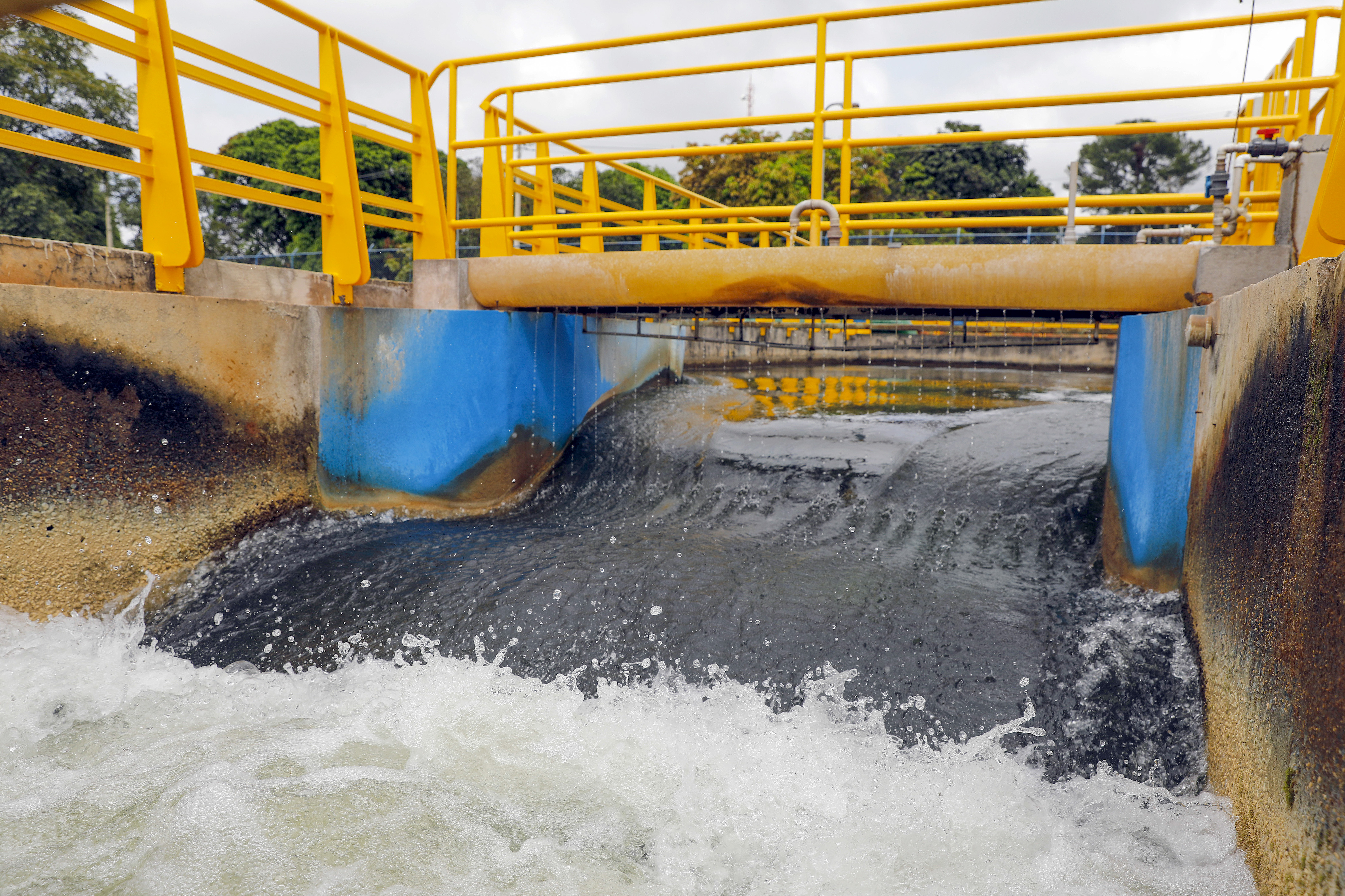Das nascentes às torneiras: Como são o caminho e o tratamento da água que você bebe