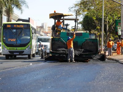 Pavimentação do Pistão Sul é finalizada, e equipes preparam sinalização das vias