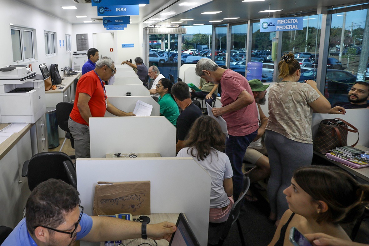 Projeto Na Sua Hora leva serviços do GDF no horário noturno ao Lago Norte, com 190 atendimentos em dois dias