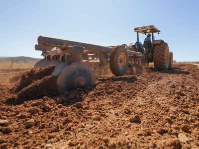 Pavimentação de vicinais no Gama impulsiona escoamento agrícola de produtores rurais