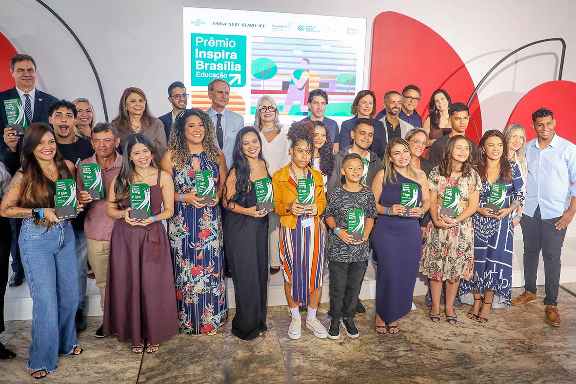 Prêmio Inspira Brasília 2025 reconhece talentos de estudantes, professores e escolas da rede pública com mais de R$ 40 mil em premiação