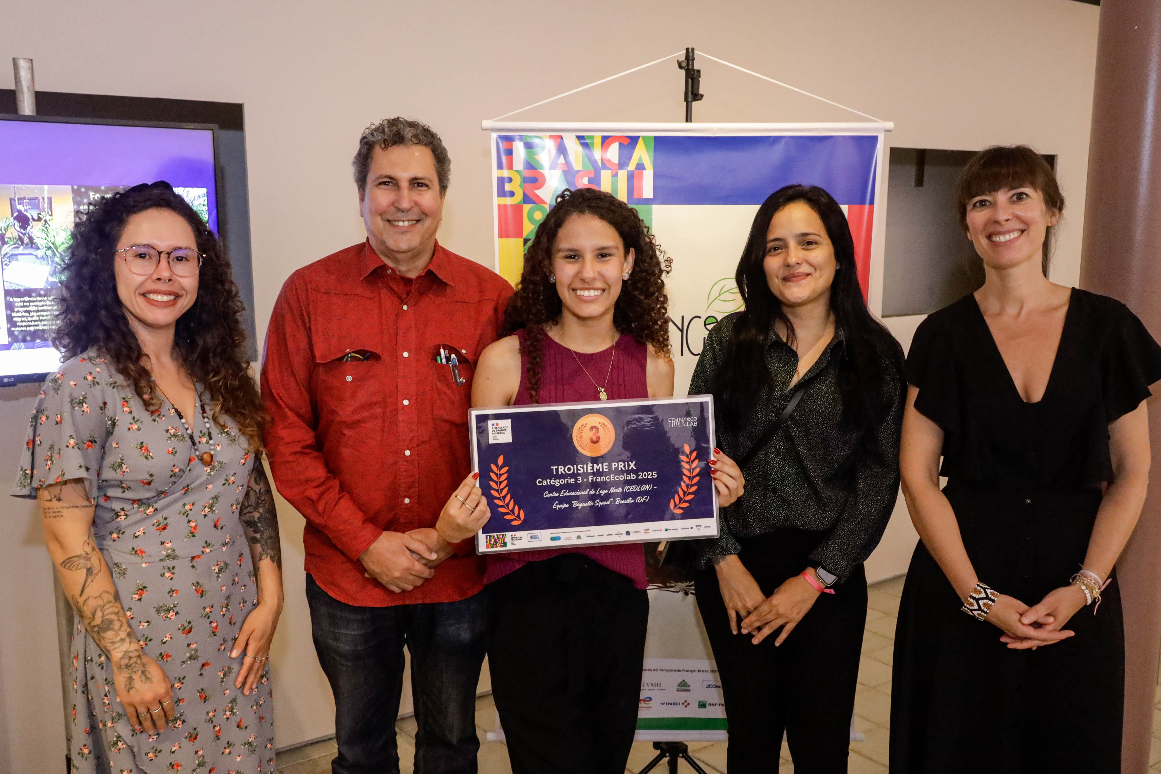 Escola do Lago Norte é bronze em concurso da Embaixada da França