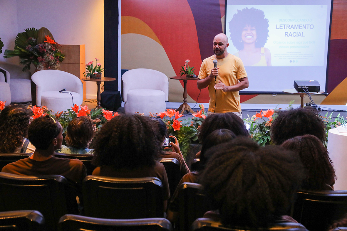 Segundo dia do Festival Consciência Negra leva música, formação e empreendedorismo ao Museu Nacional