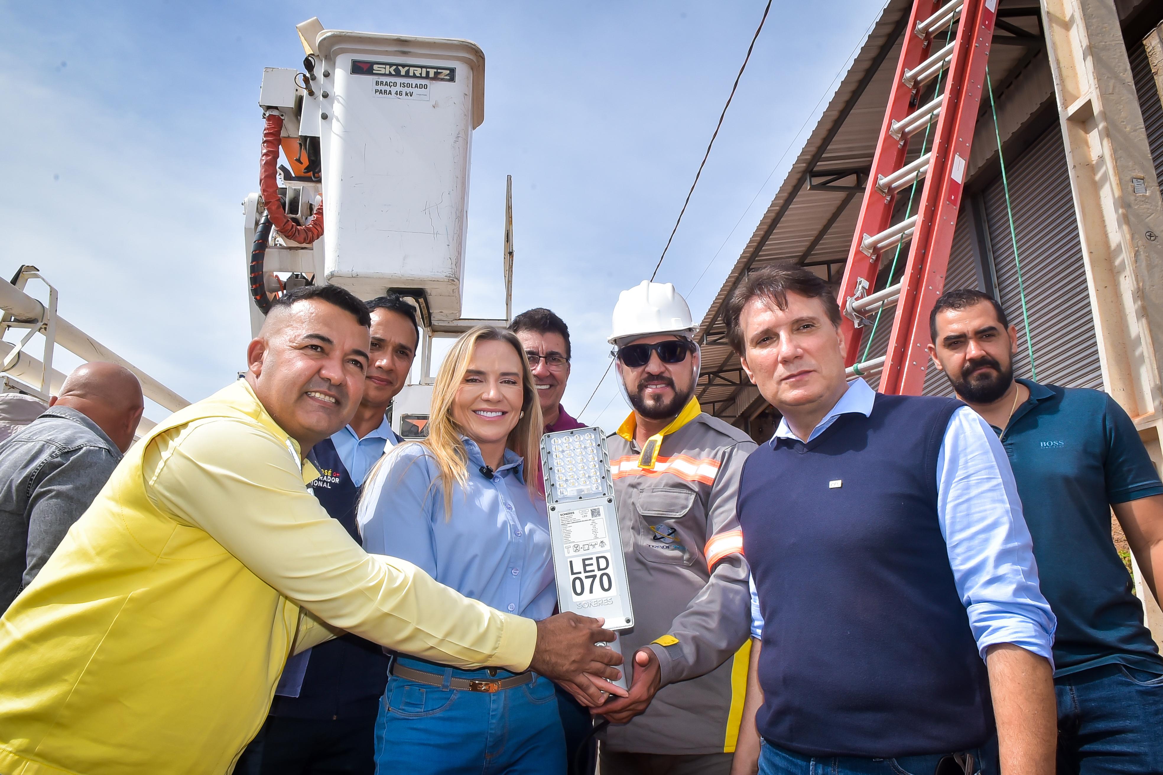 Investimento de R$ 10,8 milhões leva pavimentação e iluminação pública a São Sebastião