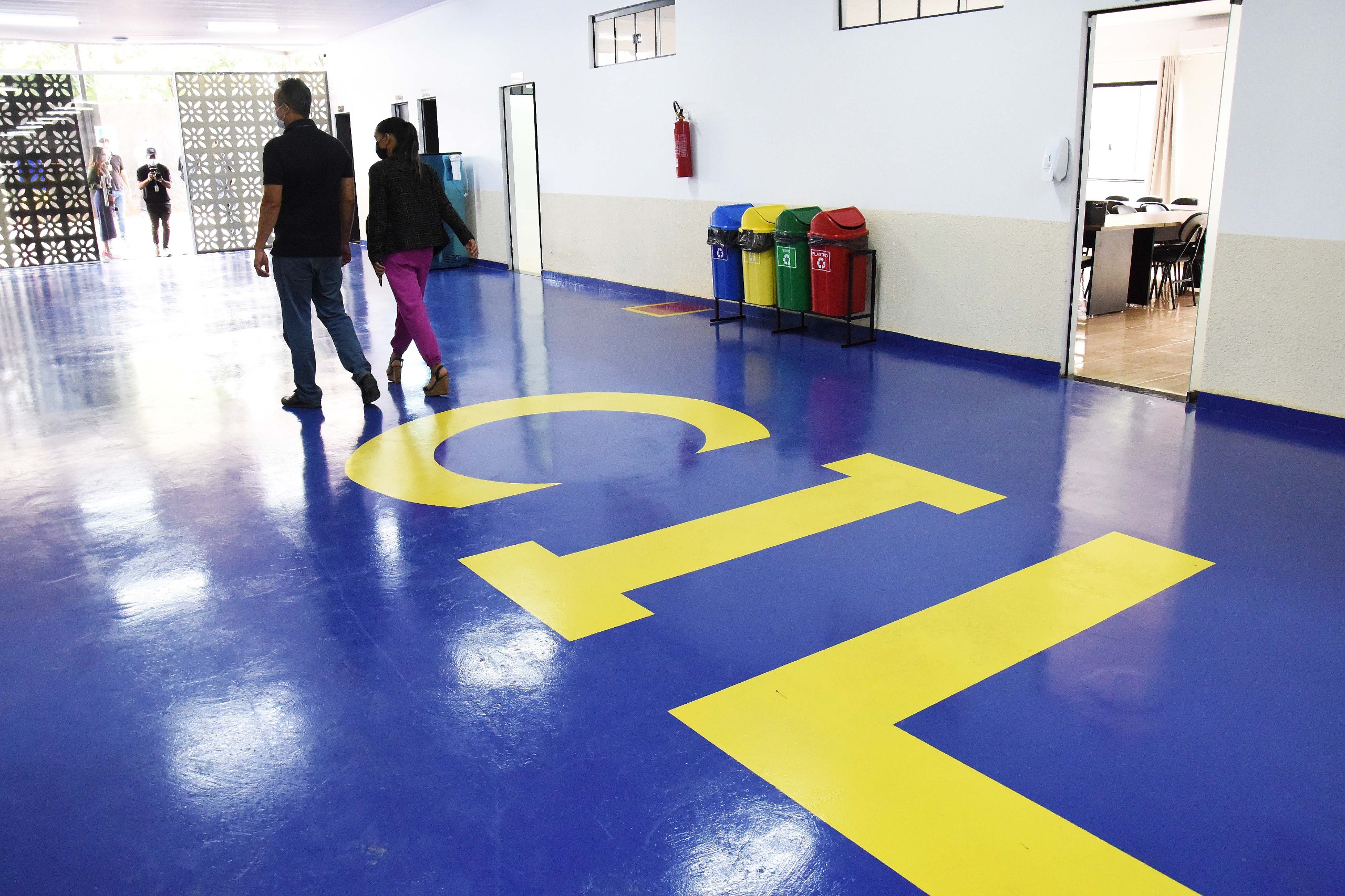 Centros interescolares de línguas abrem vagas para cursos de idiomas nesta sexta-feira (18)