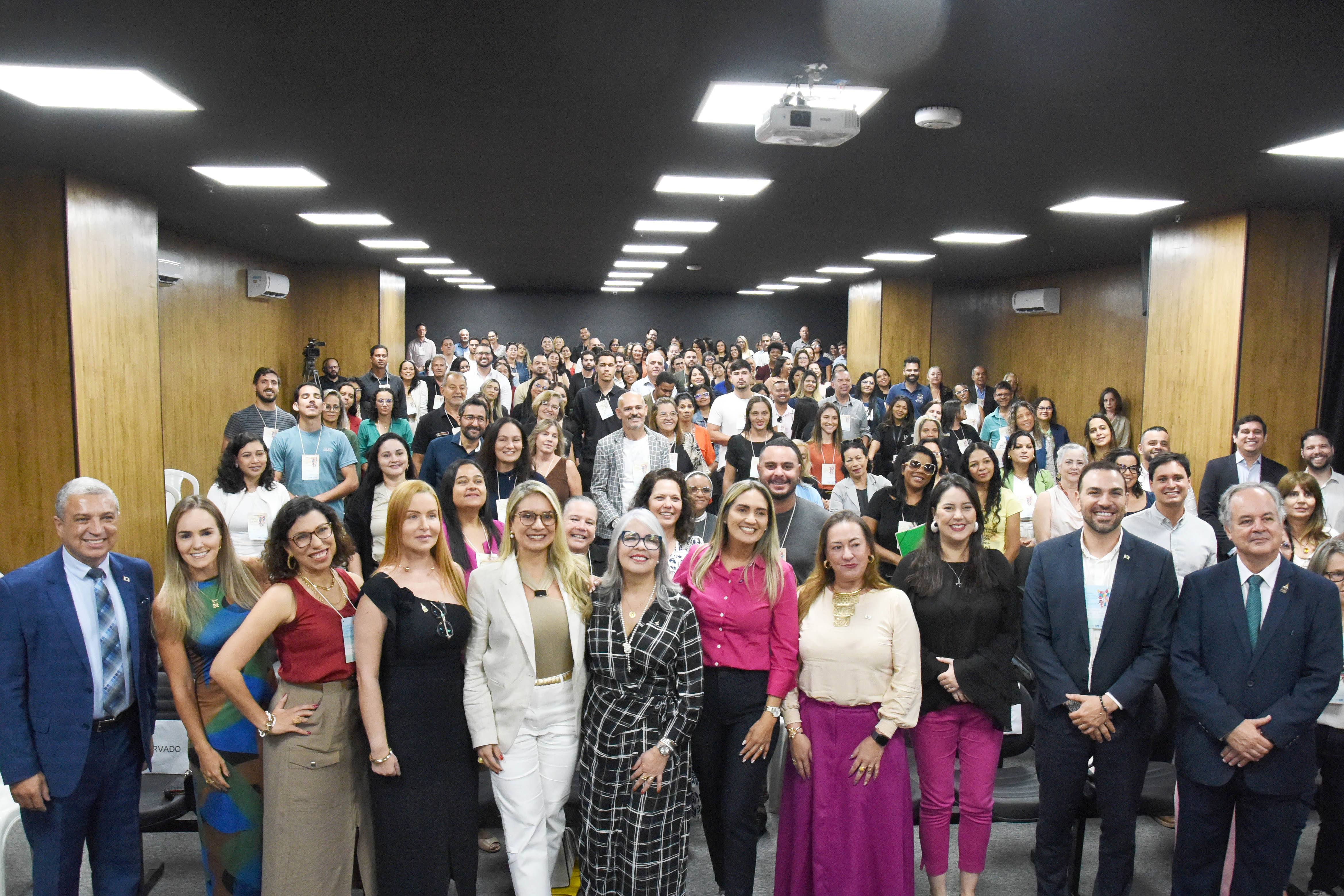 Seminário capacita representantes de 160 instituições parceiras do Cartão Creche