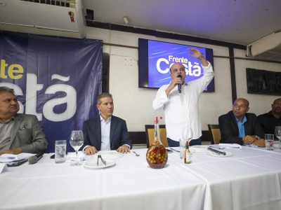 Líderes evangélicos expressam agradecimento ao governo durante almoço