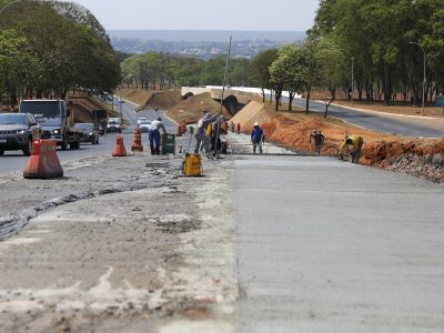 Corredor da Rodoviária da Asa Sul recebe novo pavimento rígido em concreto