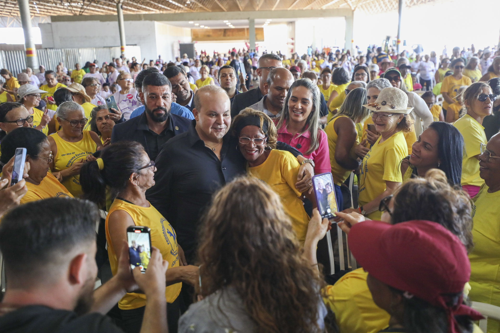 Ibaneis Rocha anuncia a construção de dez centros de convivência dos idosos