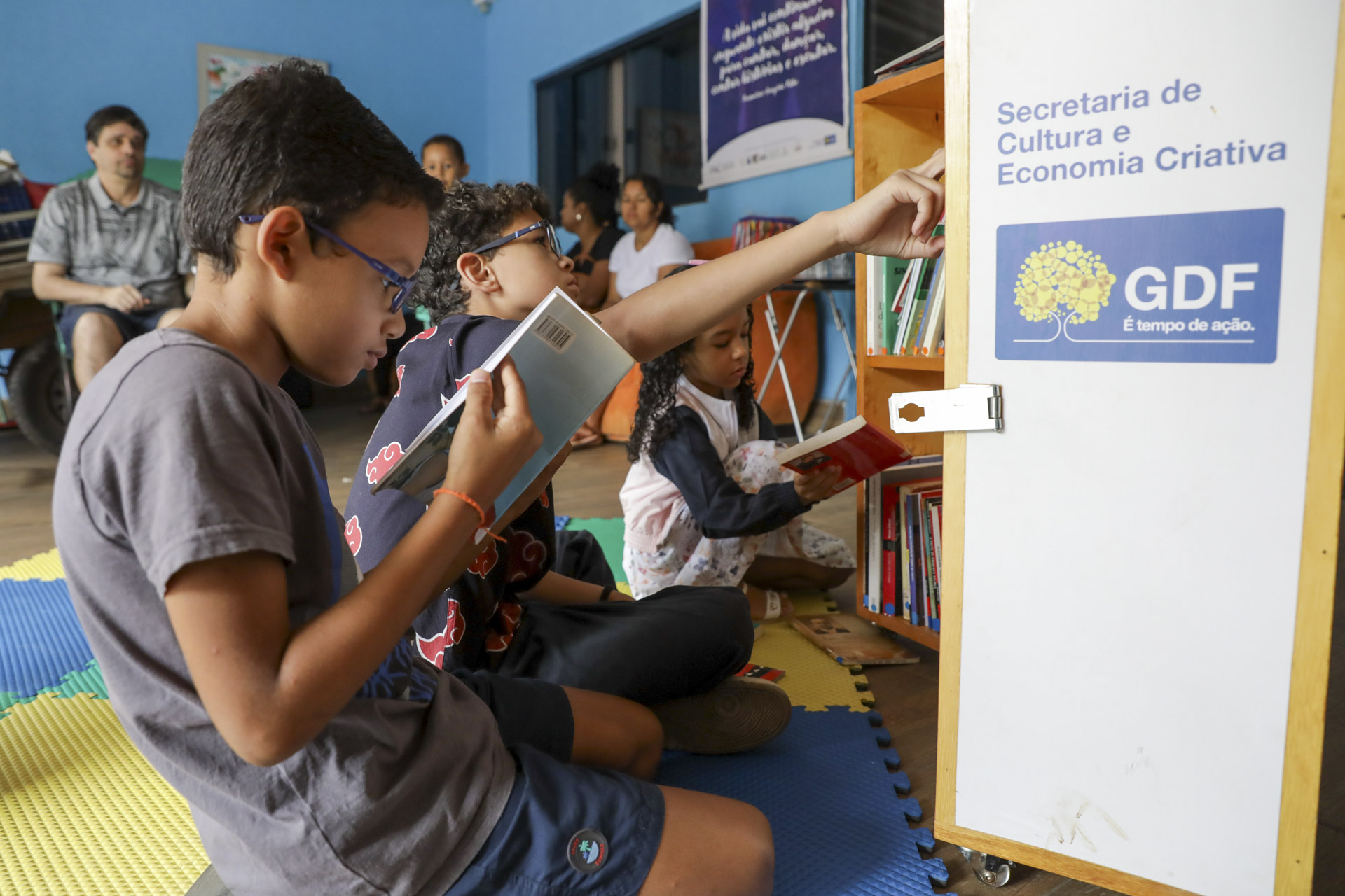 Ações itinerantes do GDF incentivam leitura e levam conhecimento para comunidades