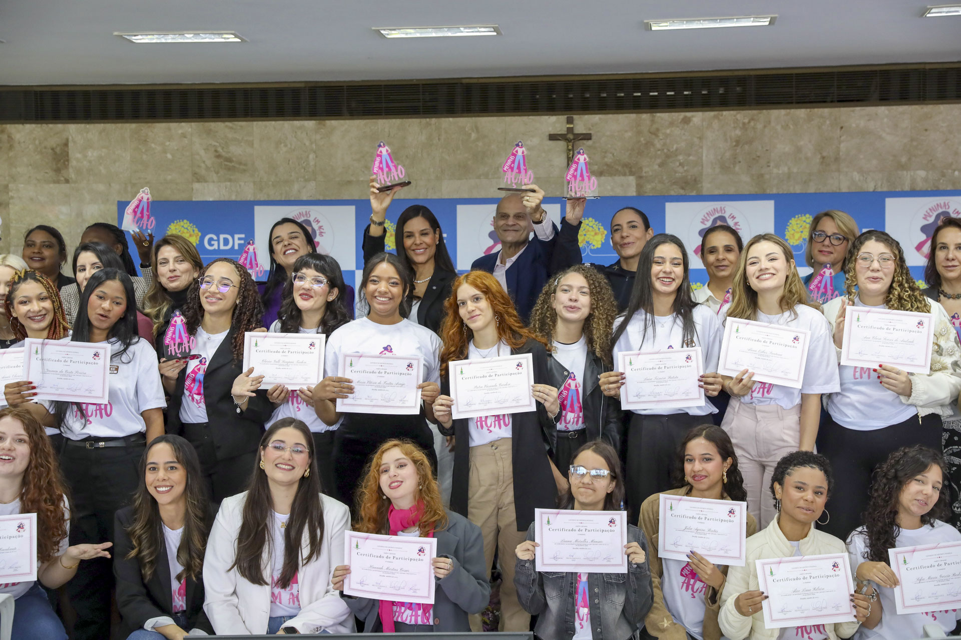 Empoderamento feminino: Estudantes festejam participação no programa Meninas em Ação