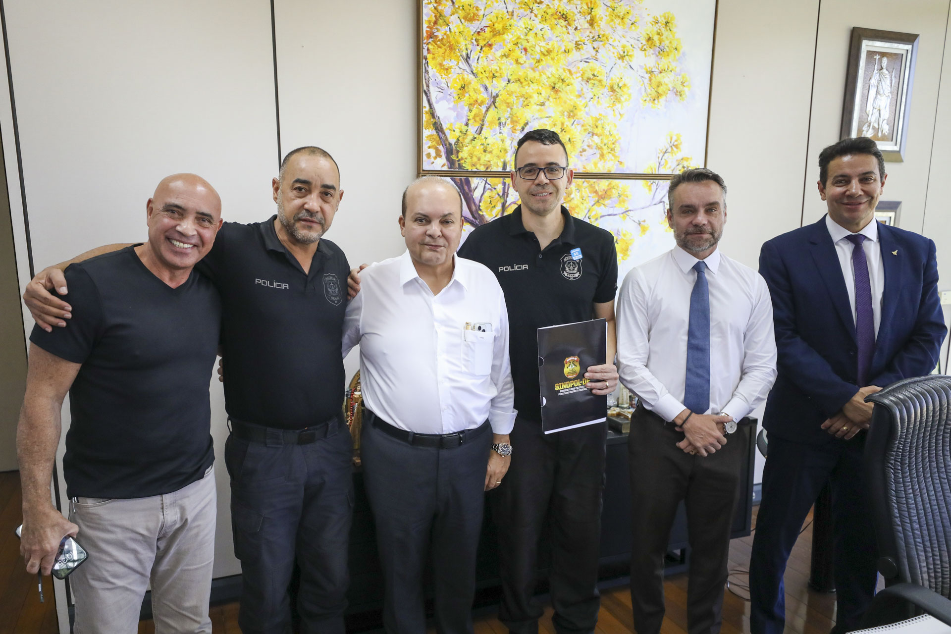 Ibaneis Rocha envia mensagem ao governo federal sobre reajuste e redução de interstício dos policiais penais