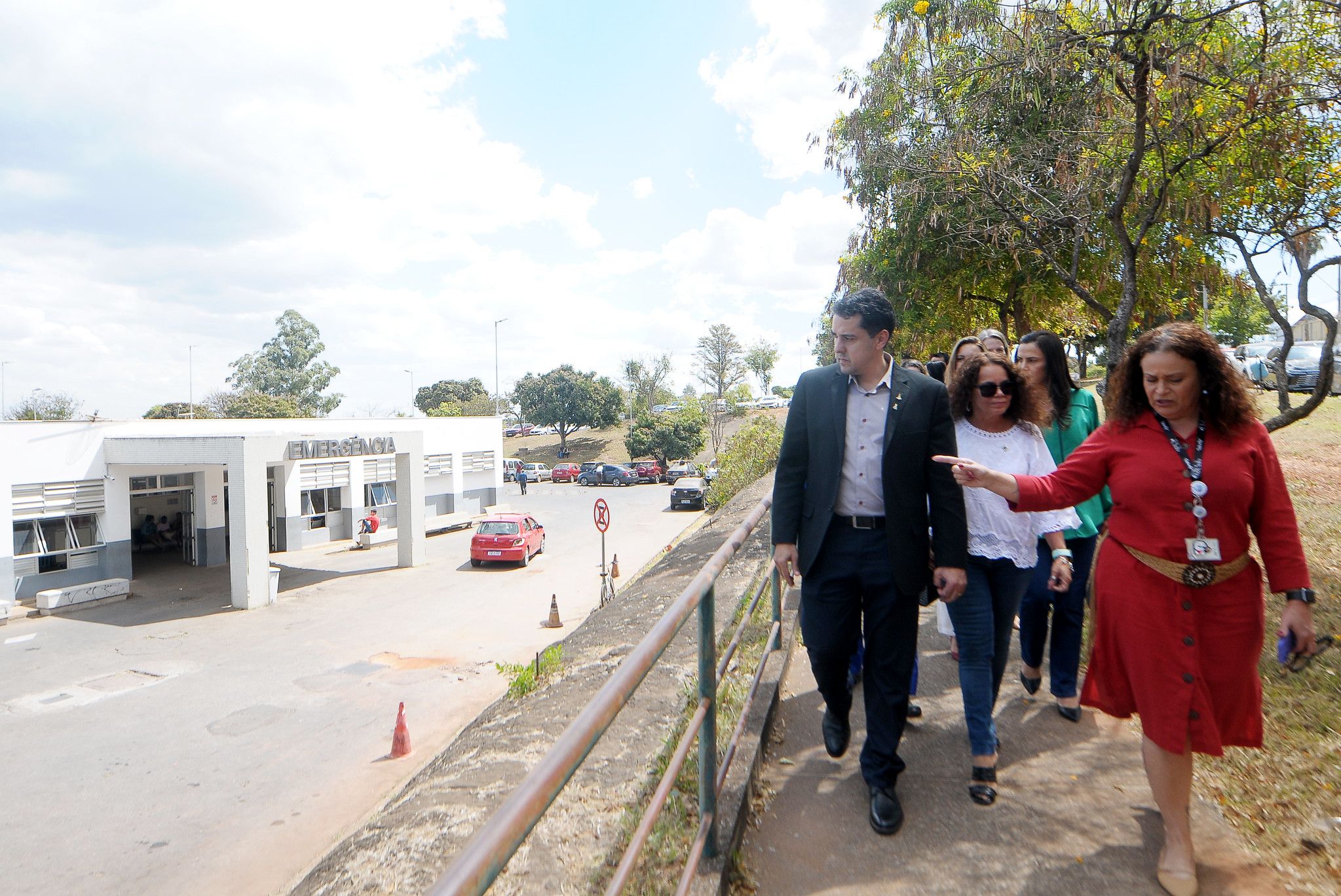 Gestão traça estratégias para melhorar atendimento no Hospital da Região Leste