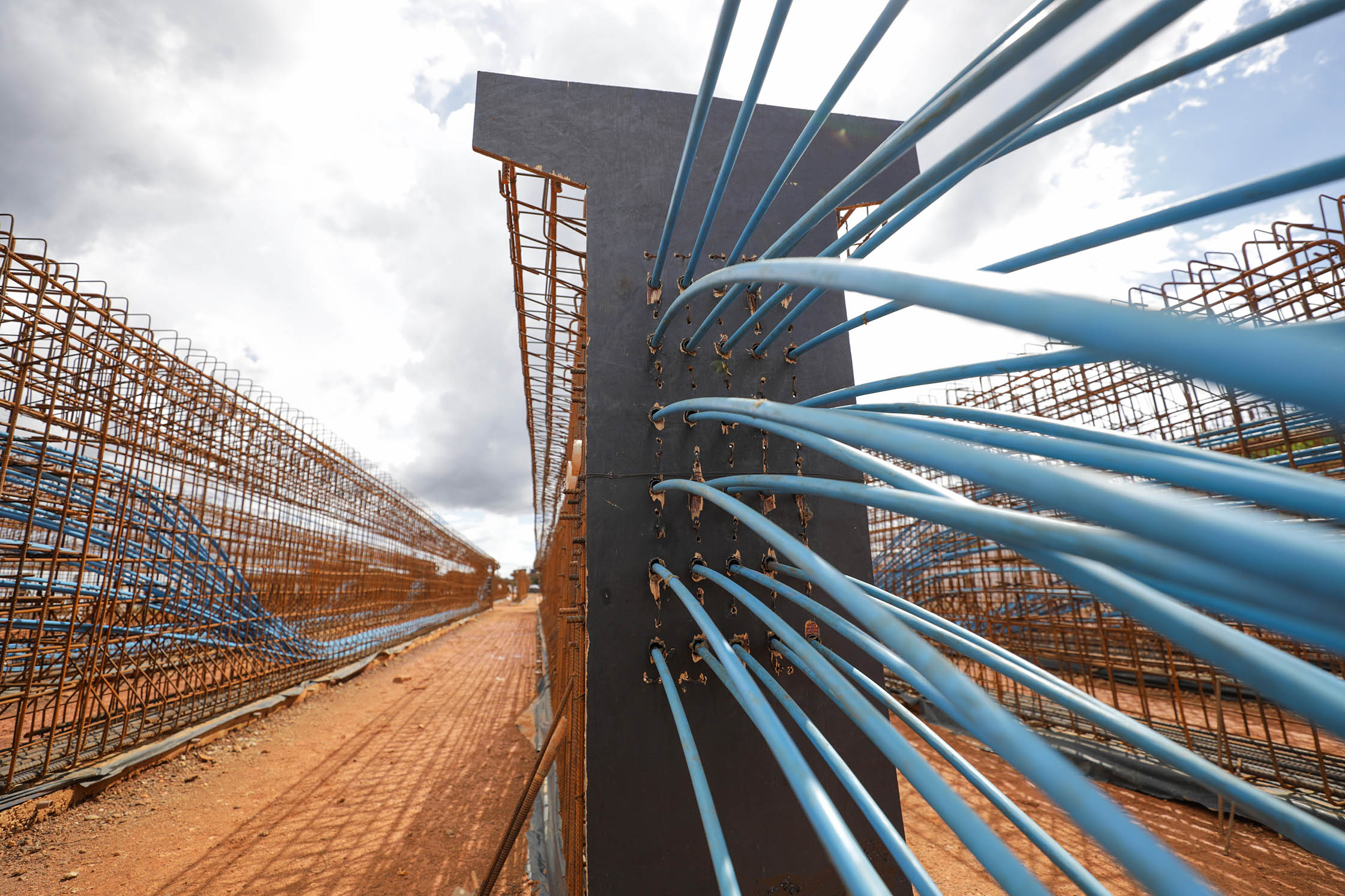 Viaduto do Noroeste: Vigas pré-moldadas dão mais agilidade à obra
