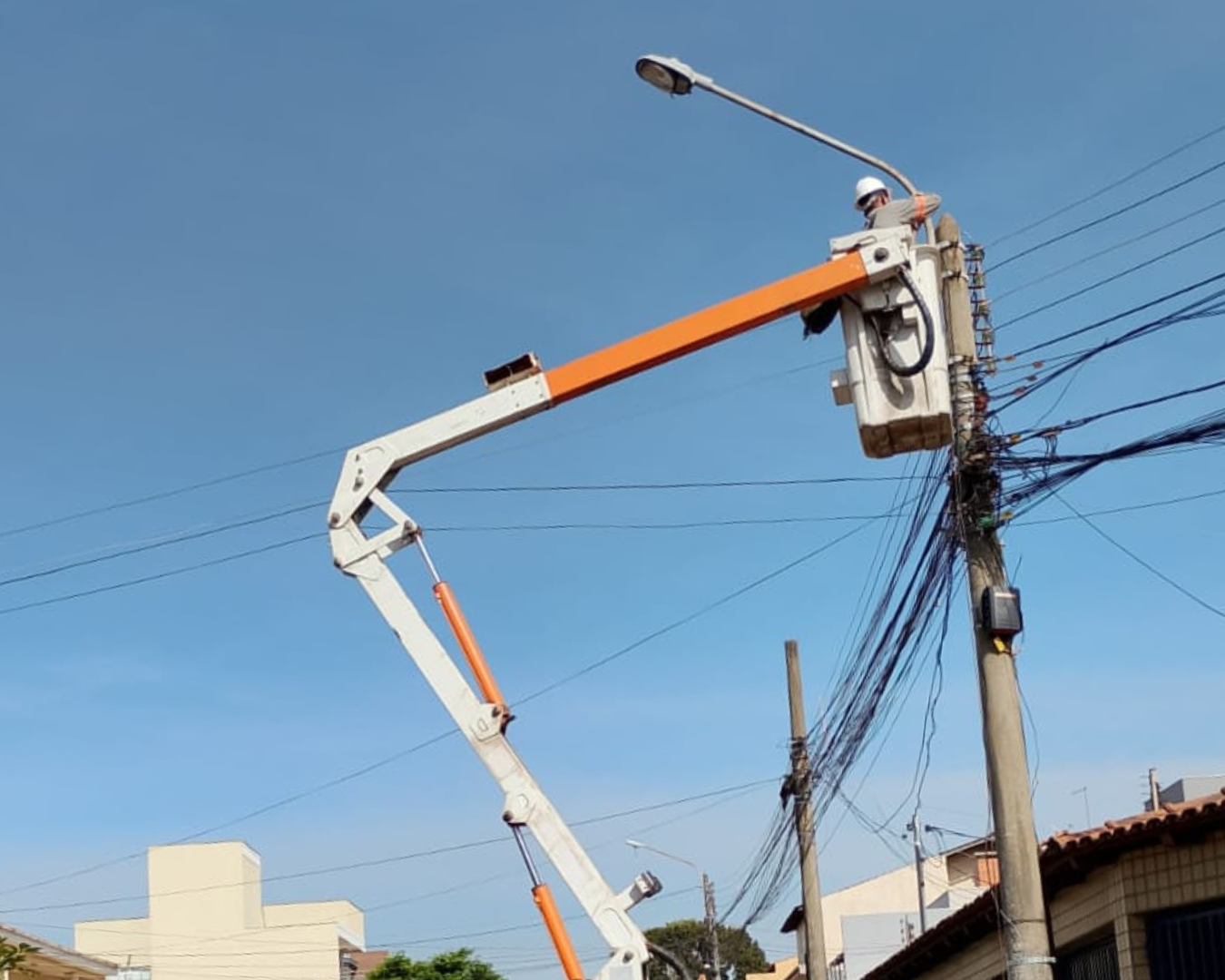 Guará ganha mais 600 luminárias de LED