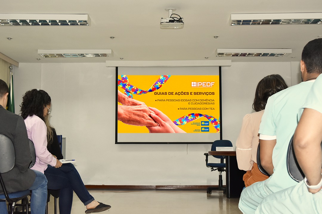 Lançados guias para pessoas idosas com demência e pessoas com TEA