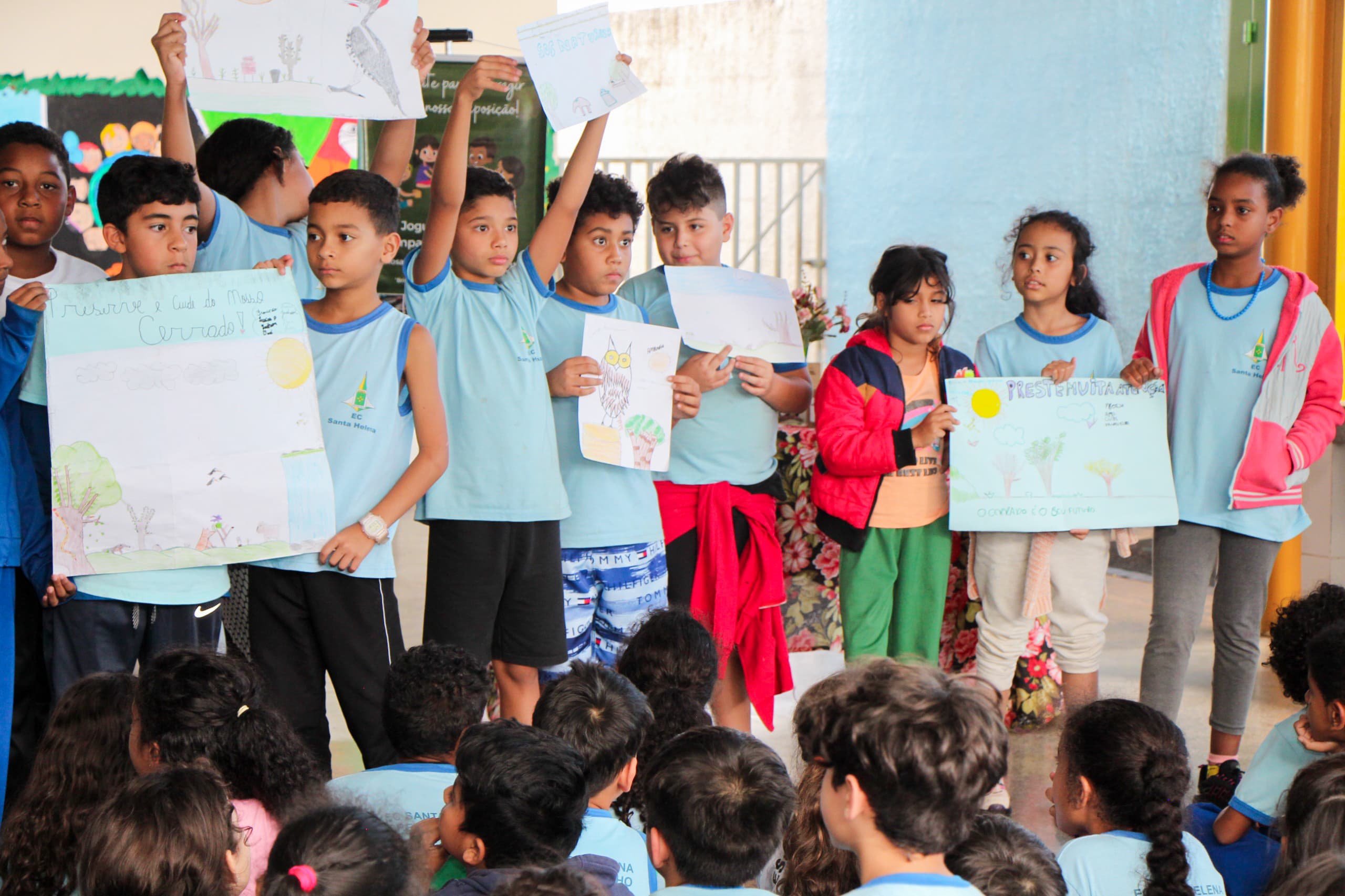 Escolas públicas do DF recebem exposição ‘Cerrado Vivo’ para conscientizar sobre preservação