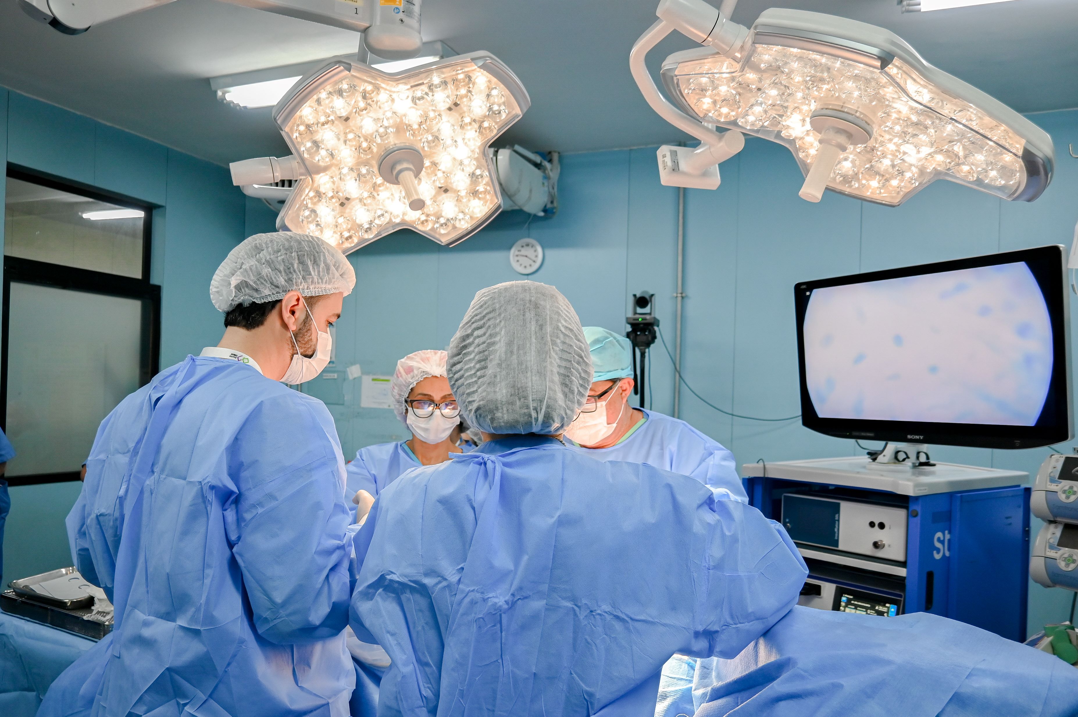 IgesDF abre seleção para médicos e engenheiro clínico com salários de até R$ 12,7 mil