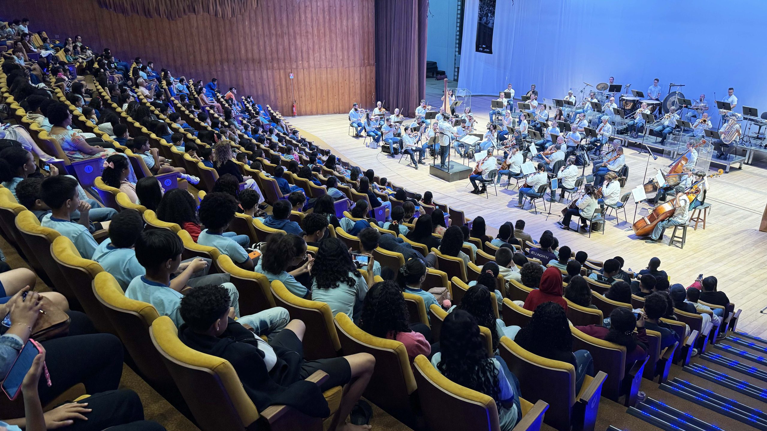 Estudantes vivenciam experiência musical com a Orquestra Sinfônica do Teatro Nacional