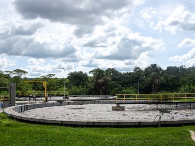 Testes da Caesb comprovam a qualidade da água do Lago Paranoá
