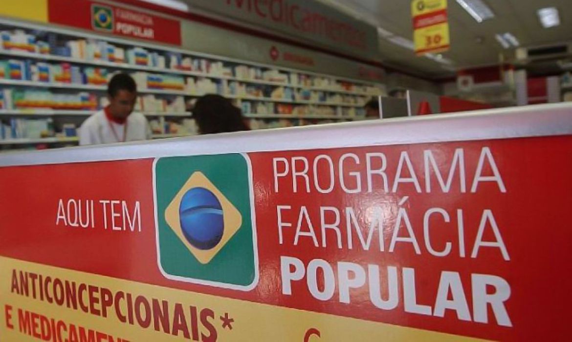 Beneficiários do Bolsa Família têm remédios da Farmácia Popular de graça