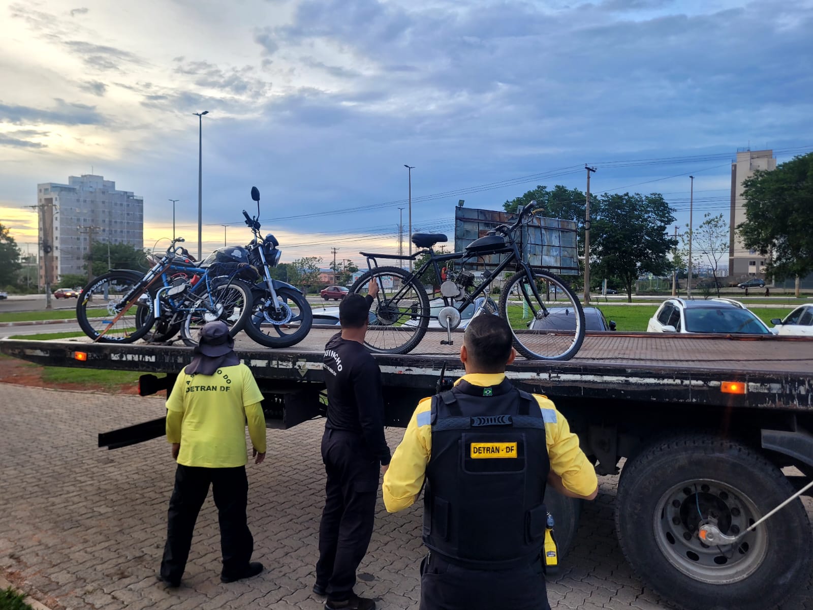 Fiscalização registra 54 infrações de trânsito no fim de semana em três RAs