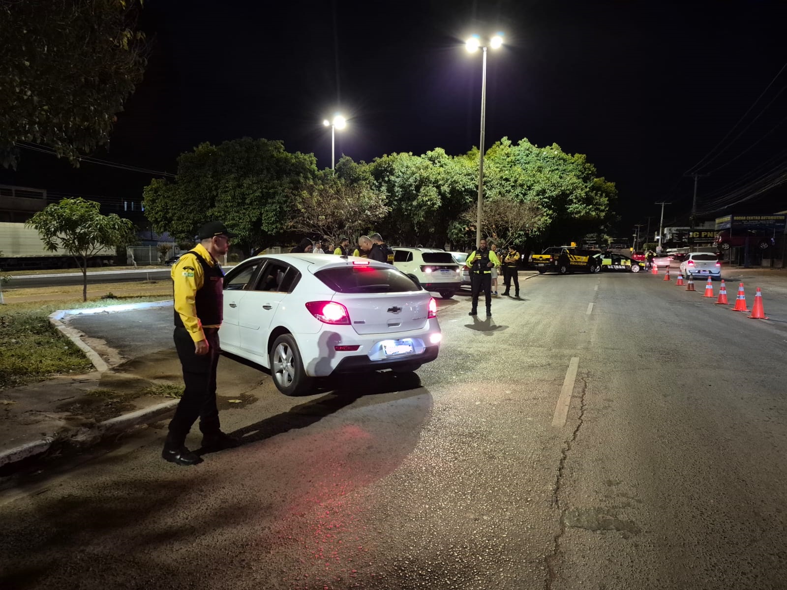 Blitz em Ceilândia flagra 12 motoristas sem habilitação