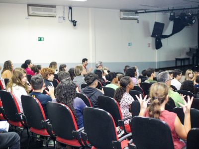 Escola de Música de Brasília é palco de atividades educativas sobre cuidados auditivos