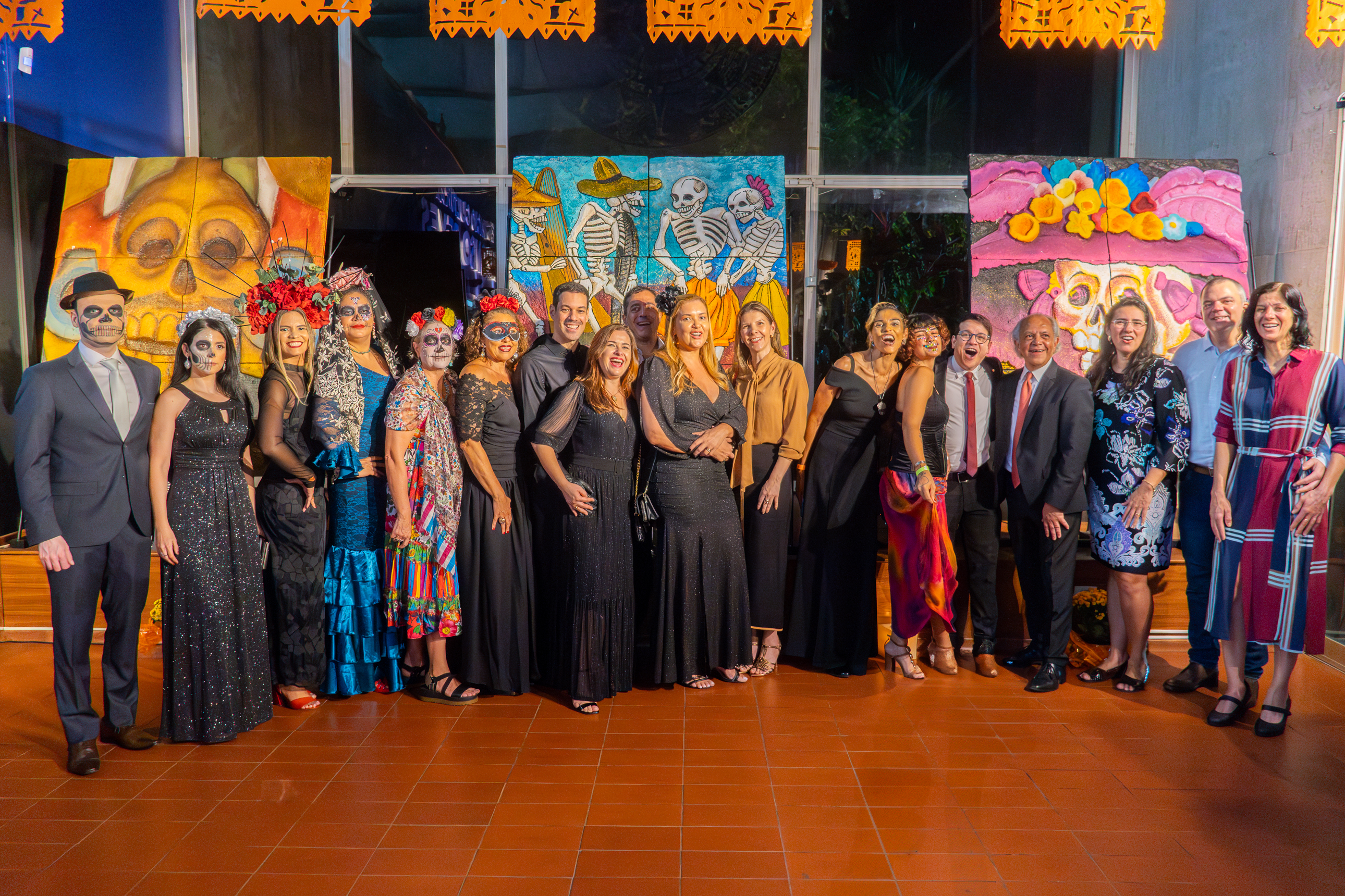 Estudantes do CIL 02 participam de celebração do Dia dos Mortos na Embaixada do México