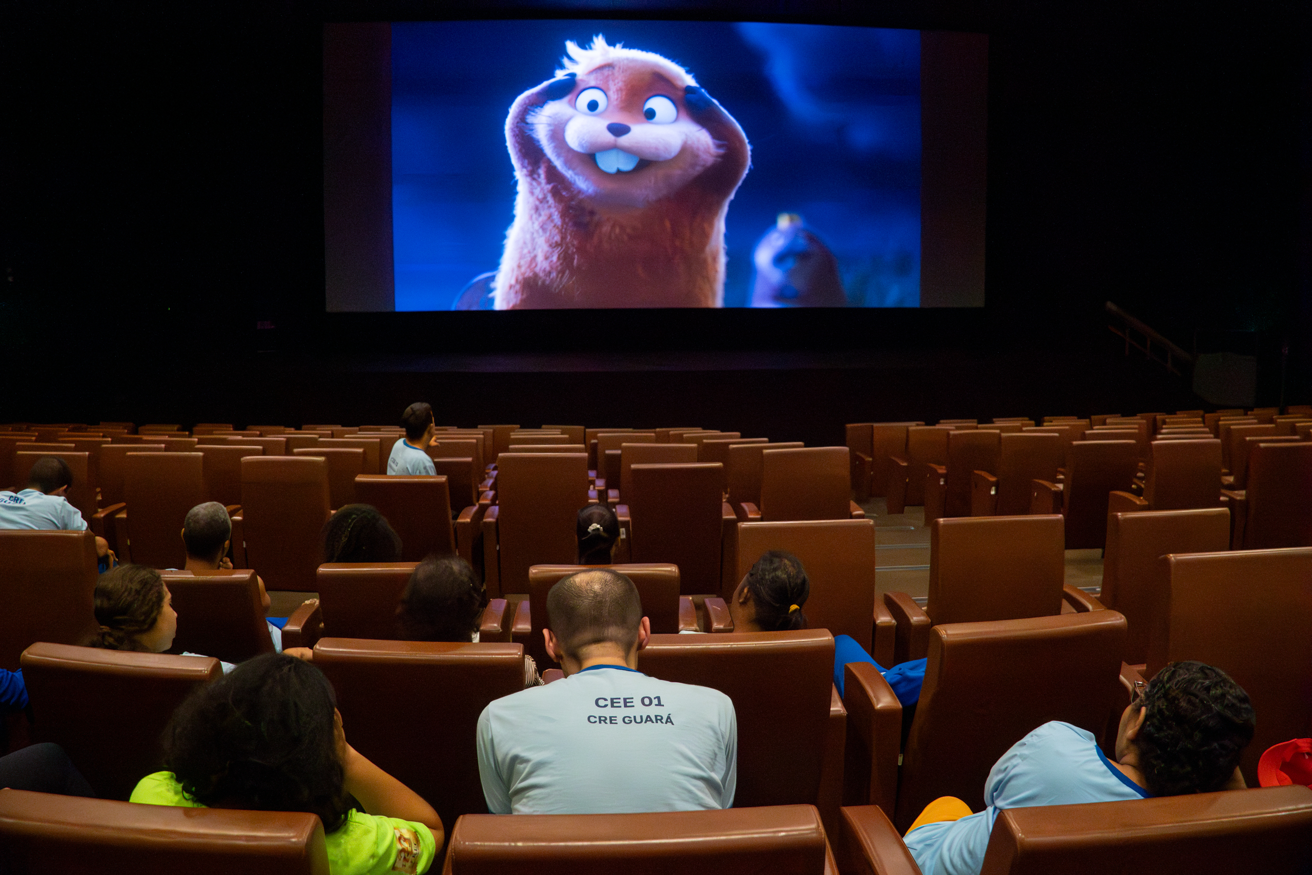 Cinema inclusivo leva estudantes ao Cine Brasília em ação pedagógica