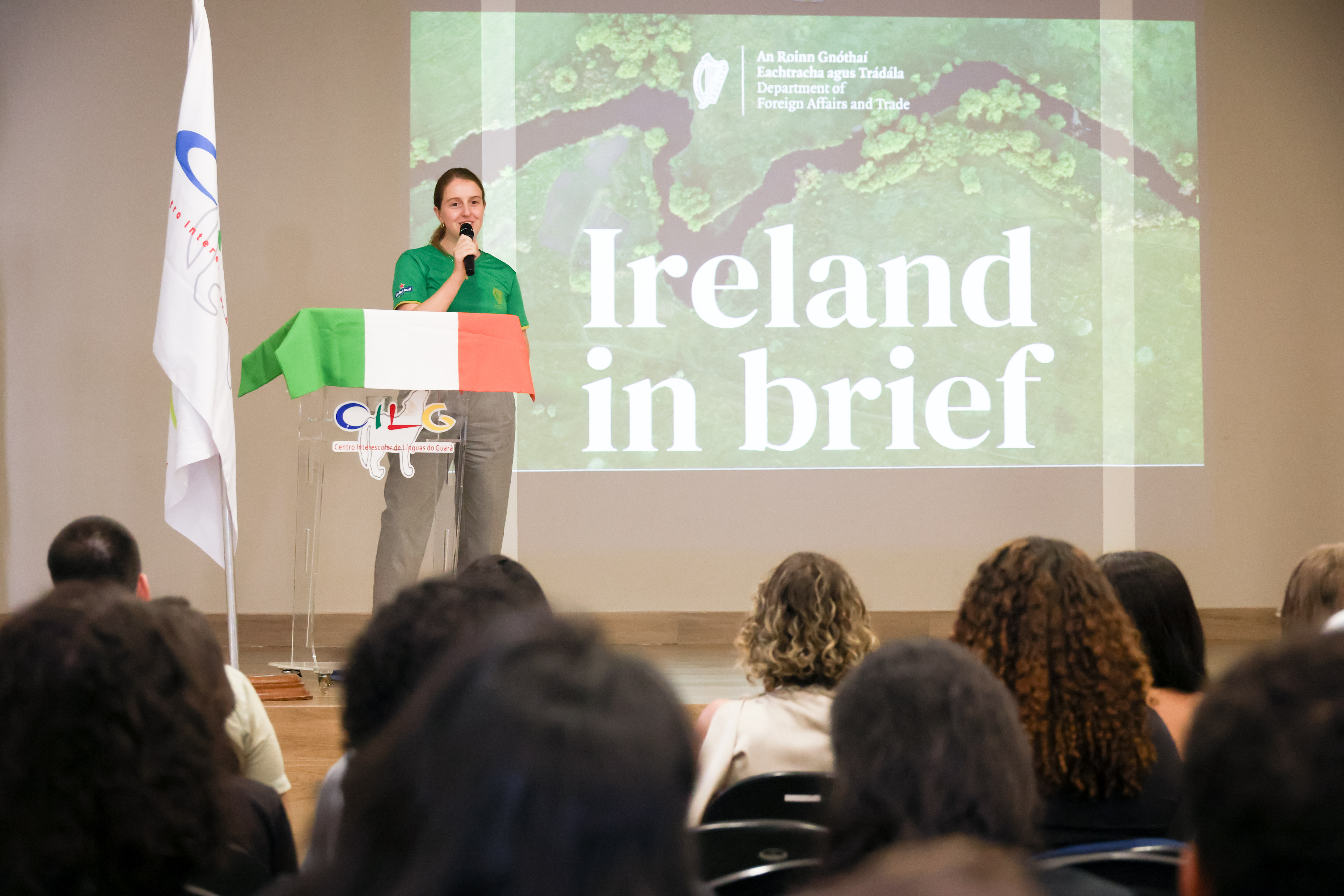 Estudantes dos CILs do Guará e Taguatinga participam de encontro com cônsul da Irlanda