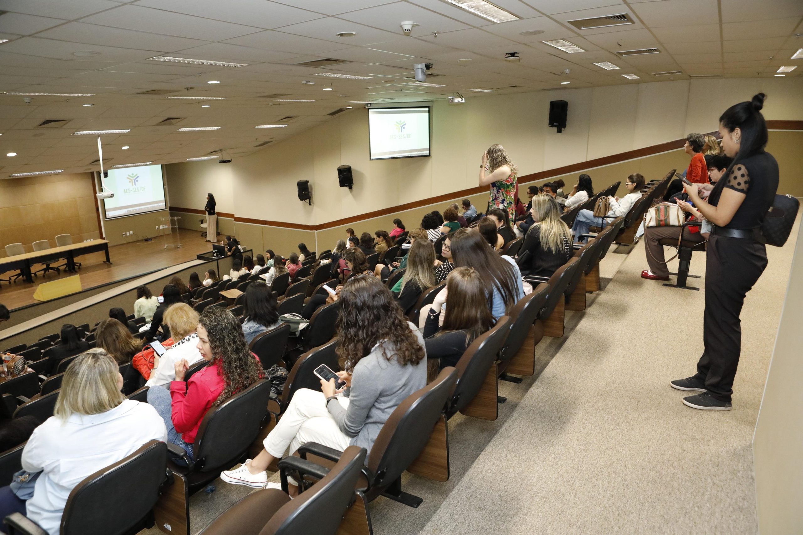 Nutricionistas participam de curso para aperfeiçoar assistência na rede pública de Saúde