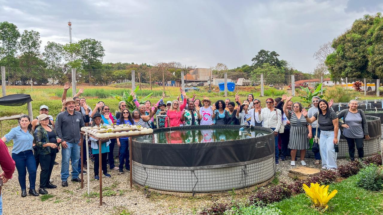 Produtoras rurais têm dia de imersão em estudos da Fazenda Água Limpa