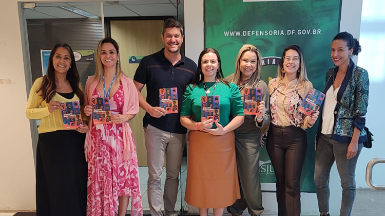 Grupo de ouvidores do DF inicia projeto de cartilha antirracista em Brasília