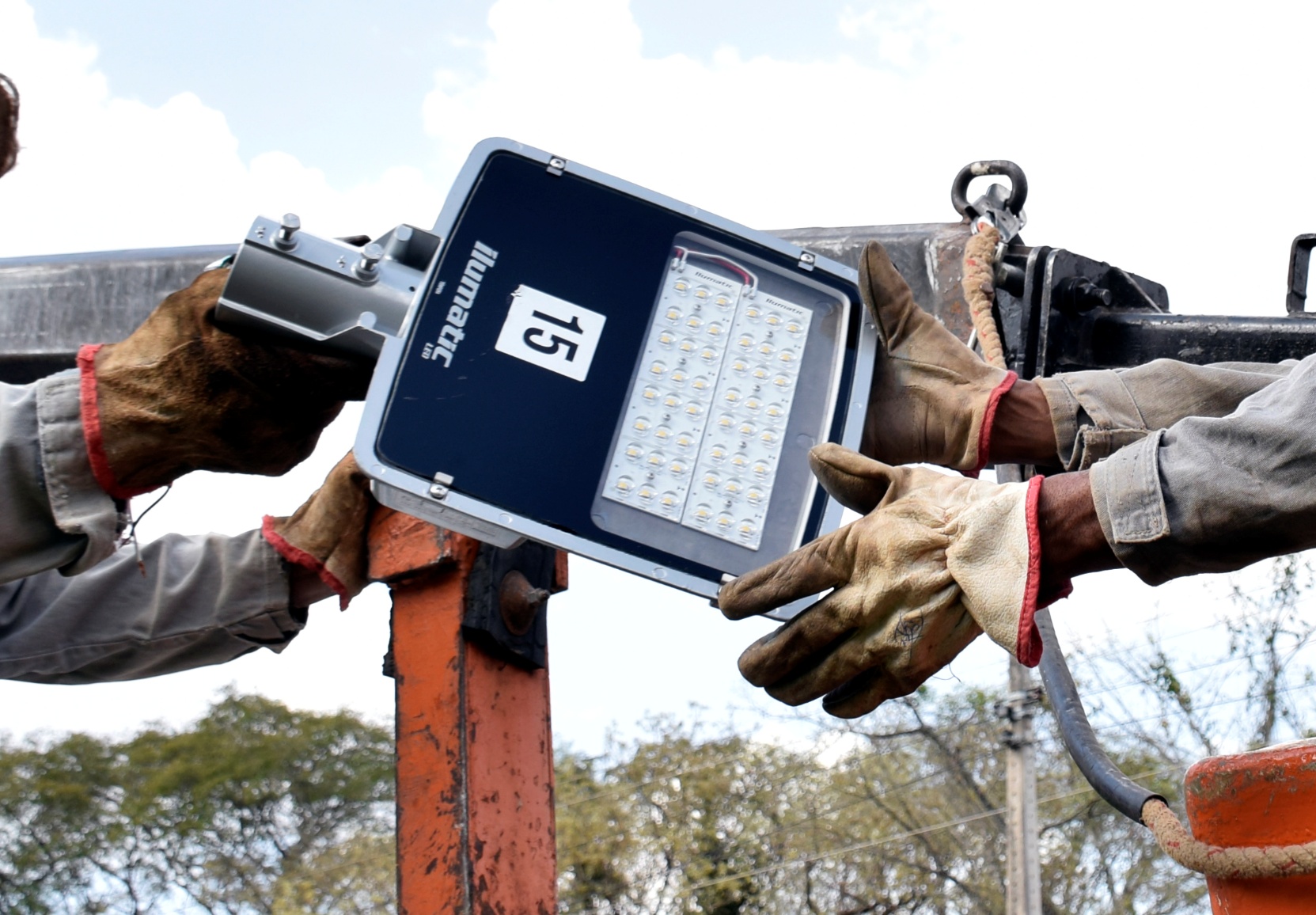 Ceilândia e Taguatinga recebem mutirão de manutenção na iluminação pública