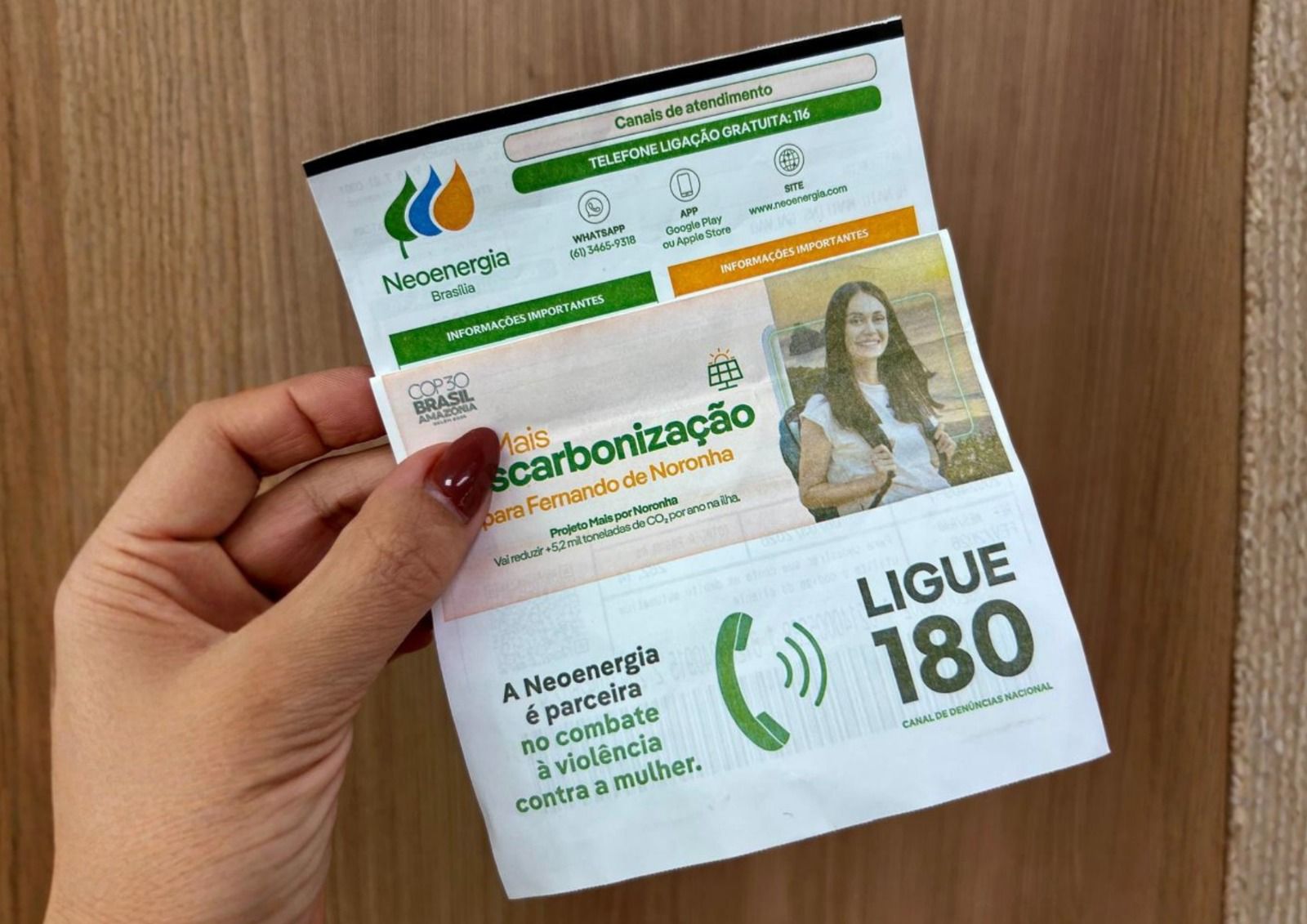Contas de energia elétrica divulgam canal 180 para mais de 1 milhão de lares do DF e reforçam combate à violência contra a mulher