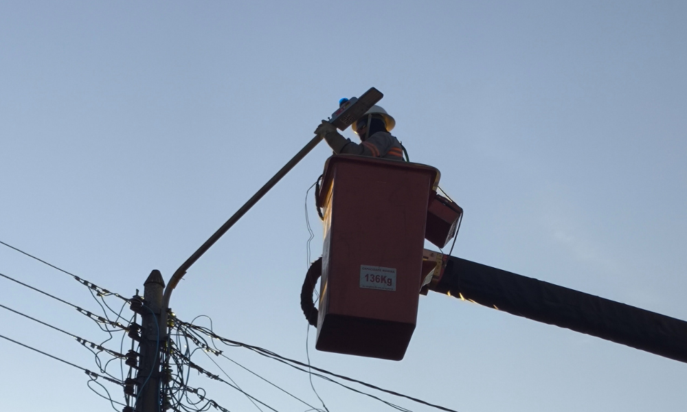 Paranoá recebe quase mil luminárias de LED