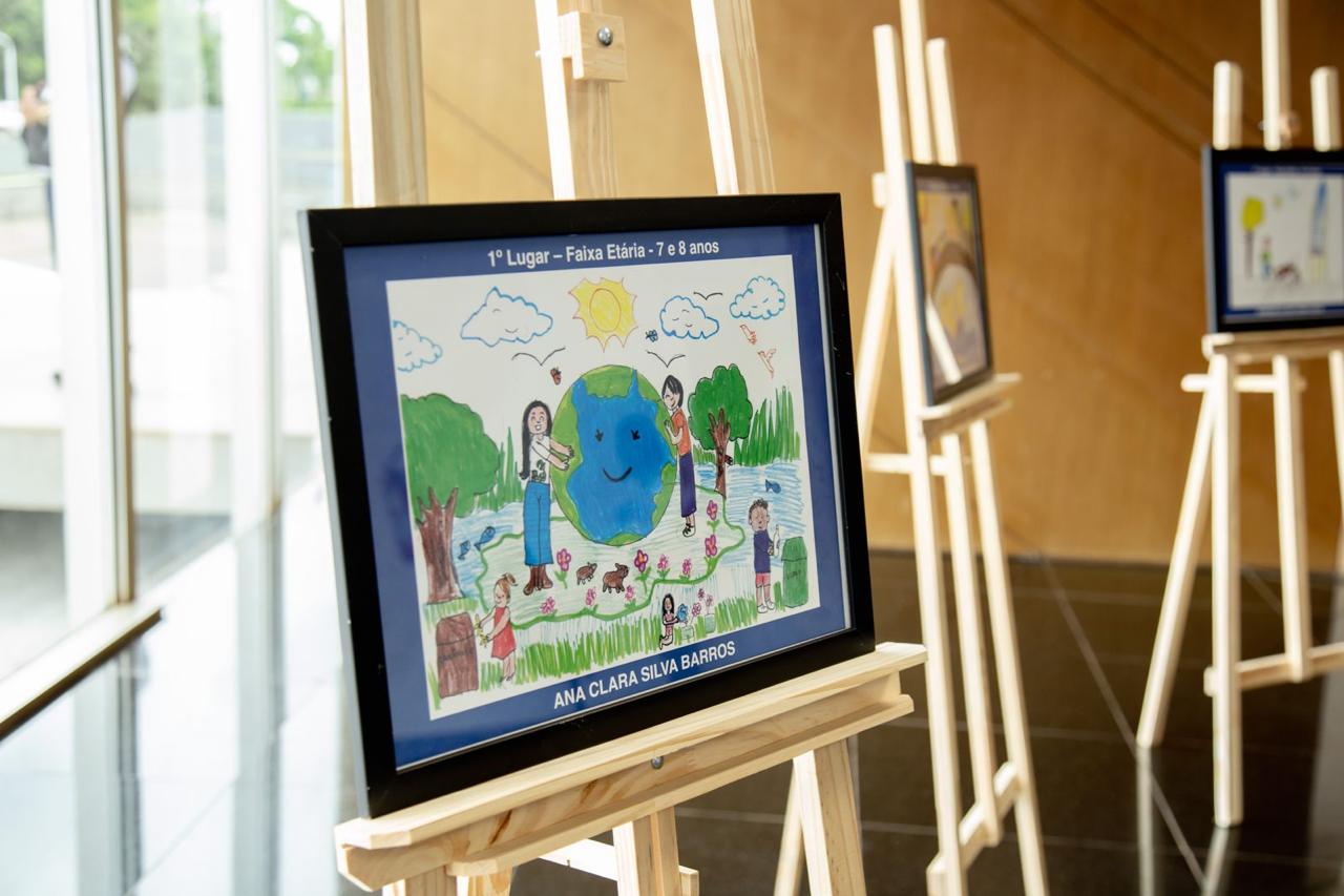 Concurso de desenho do GDF convida filhos, enteados e netos de servidores a imaginar um mundo de paz e alegria
