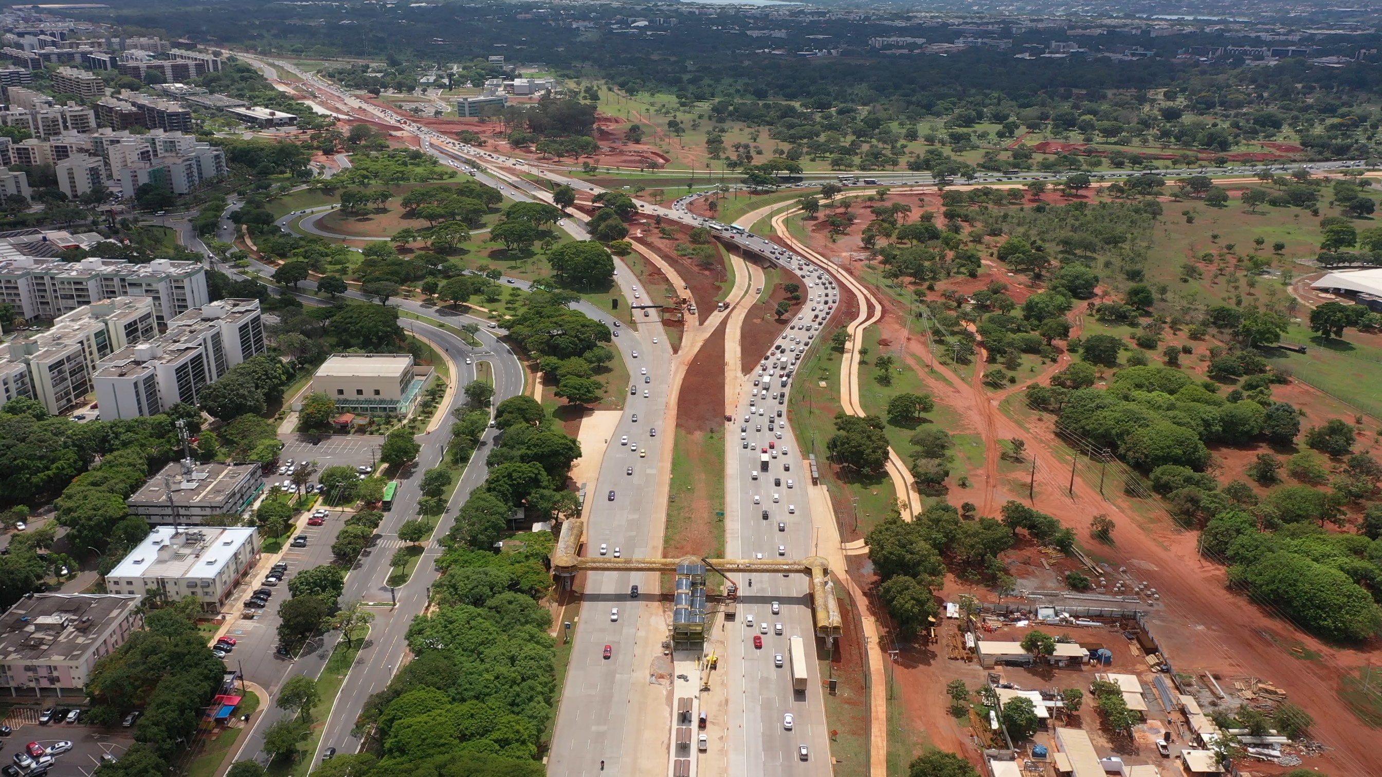Liberação do viaduto entre Epig e ESPM inicia operação do corredor de ônibus a partir desta quarta-feira (26)