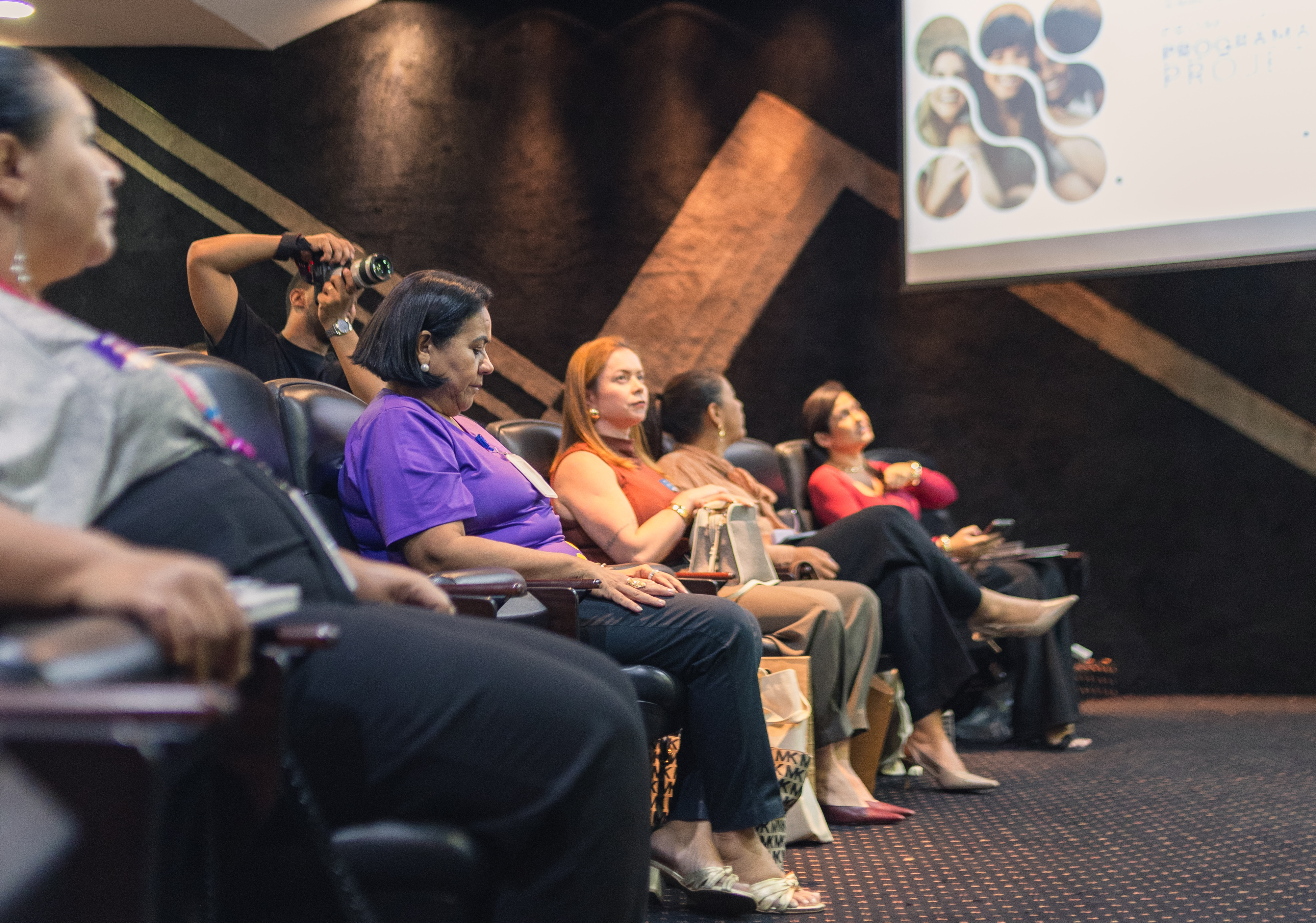 Primeiro Encontro Conexão destaca ações do GDF para fortalecer a empregabilidade feminina