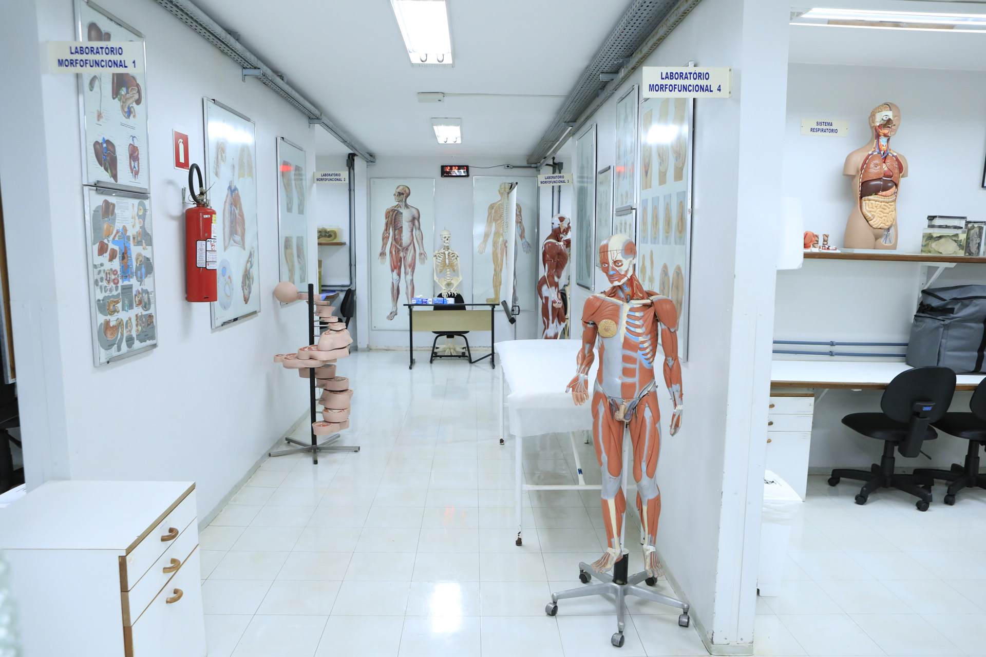 Laboratórios da Fundação de Ensino e Pesquisa em Ciências de Saúde ganham novas estruturas